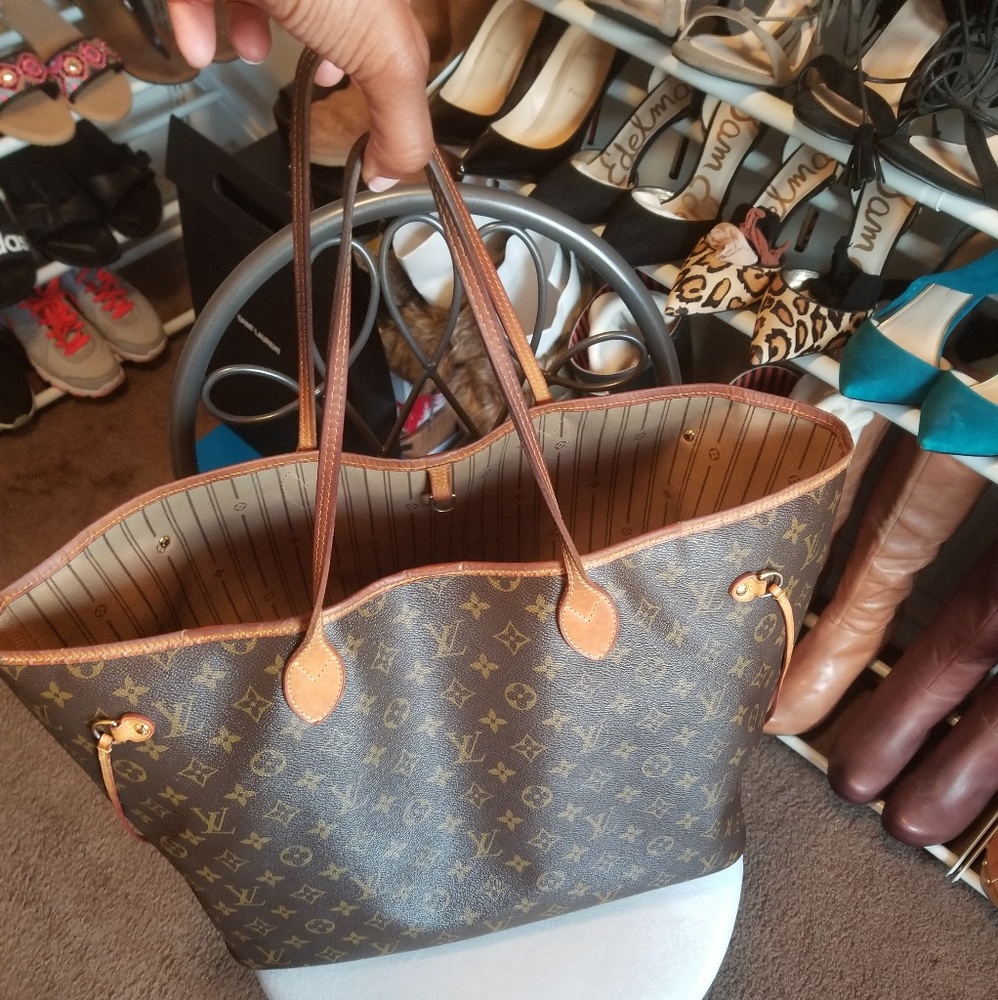 *SOLD* Louis Vuitton neverfull GM